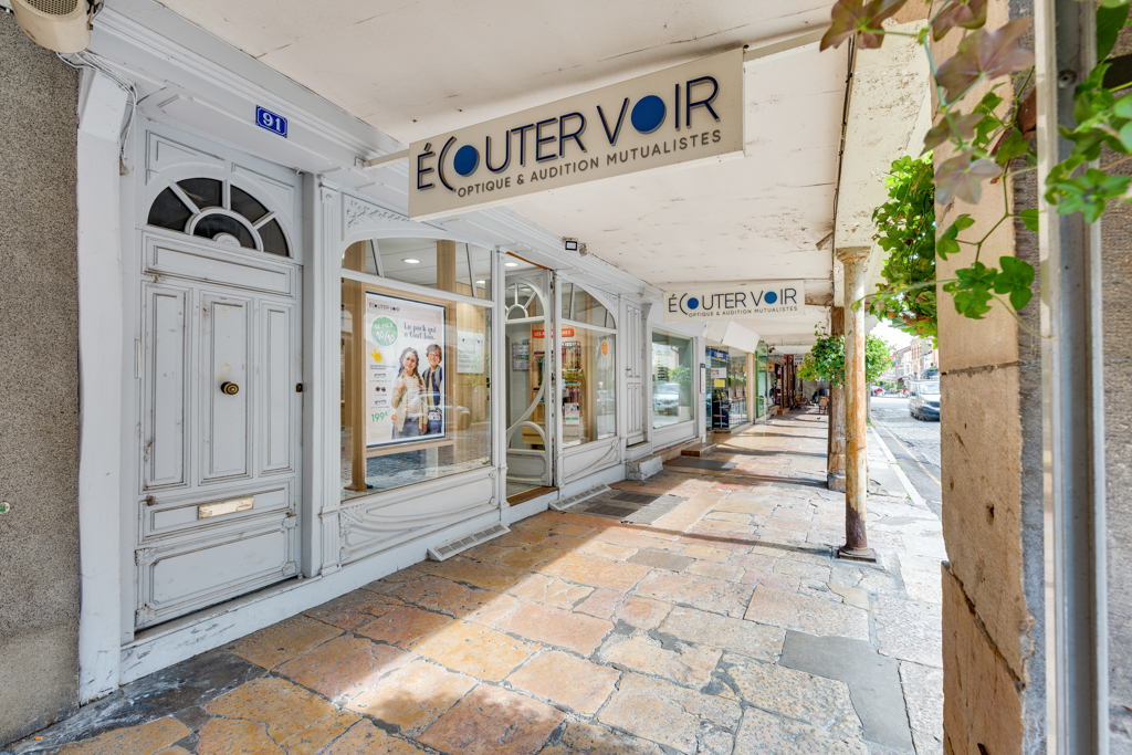 Devanture Ecouter Voir Optique Louhans