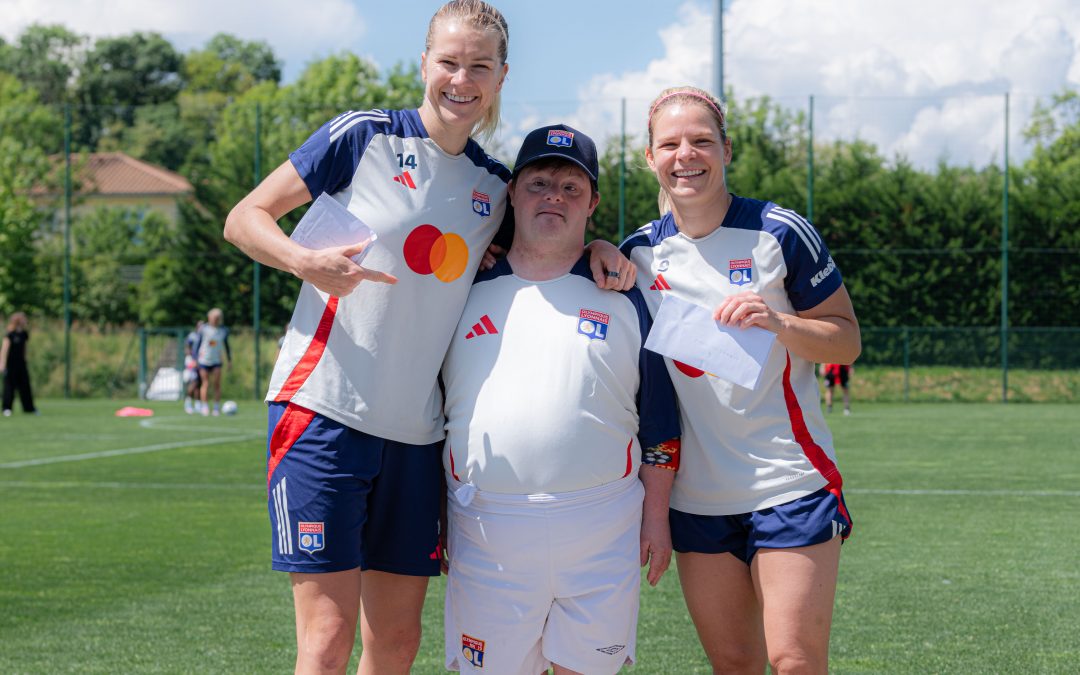 Une matinée inoubliable pour Guillaume aux côtés des joueuses de l’Olympique Lyonnais !
